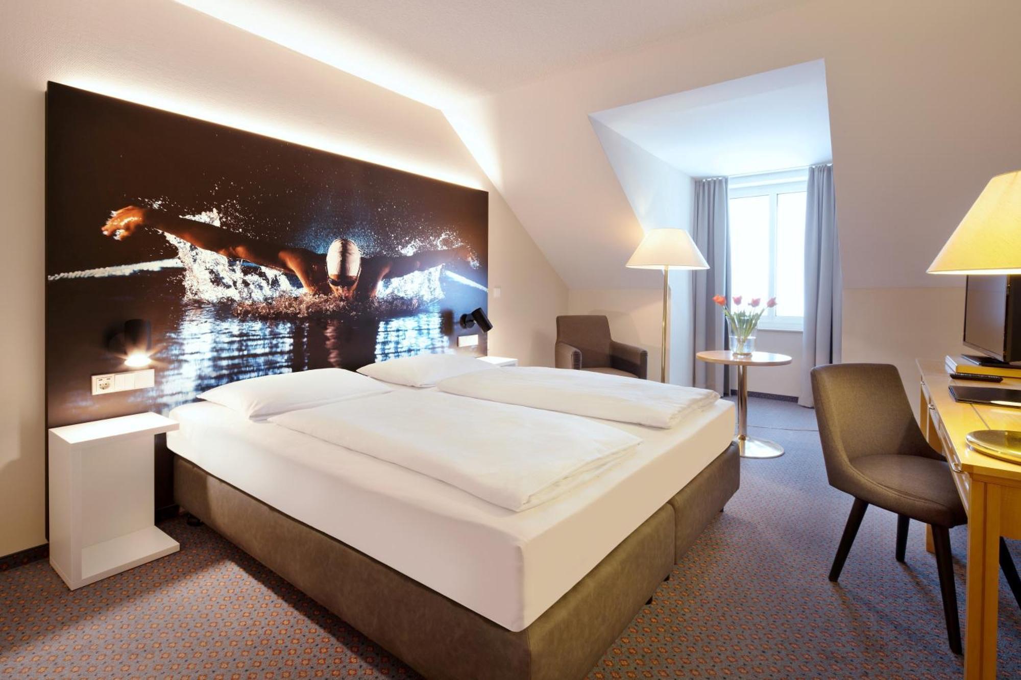 Erikson Hotel Зинделфинген Екстериор снимка