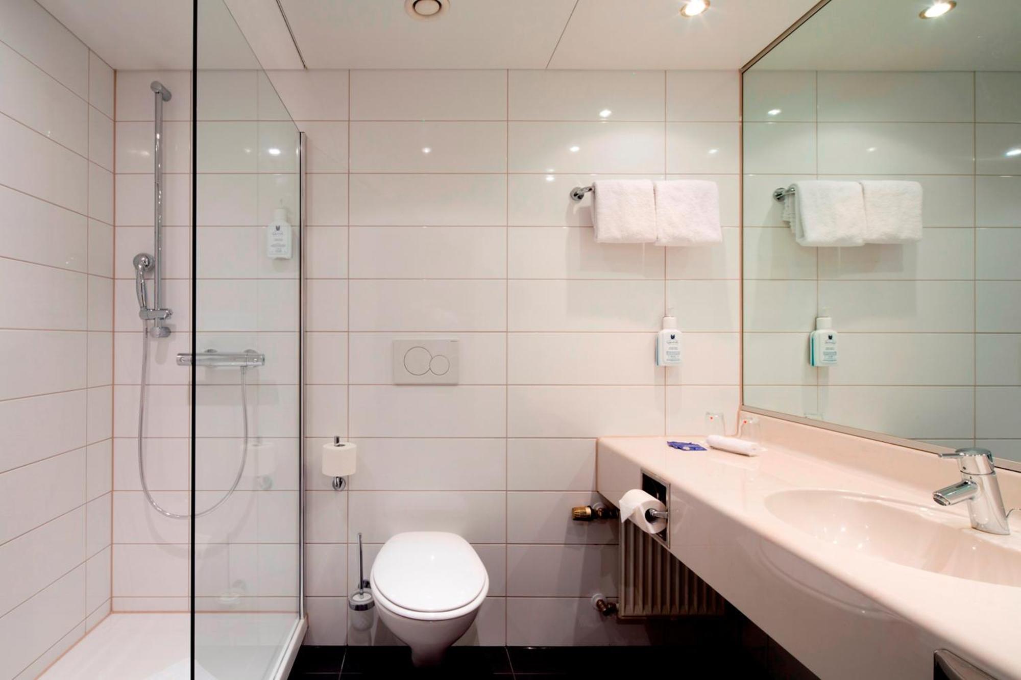 Erikson Hotel Зинделфинген Екстериор снимка